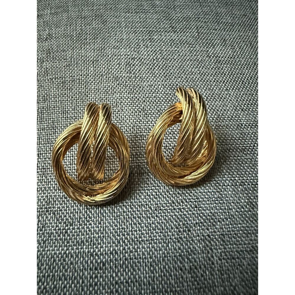 Vintage Door Knocker Knot Earrings Gold Tone Pierced Capsule Old Money Career